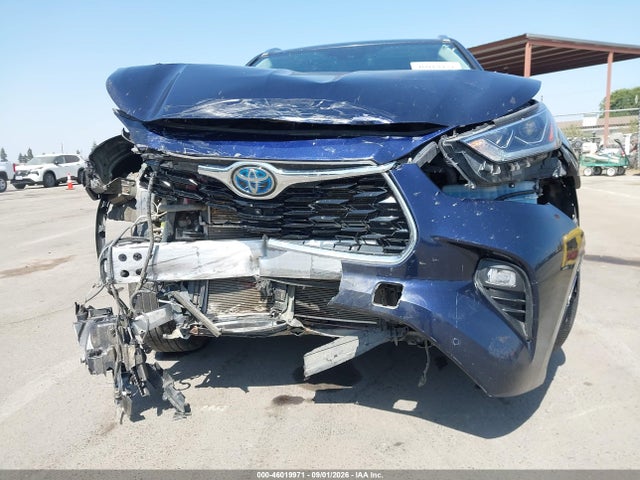 Toyota Highlander Hybrid Platinum 2023 5TDEBRCH1PS122010 Image 21