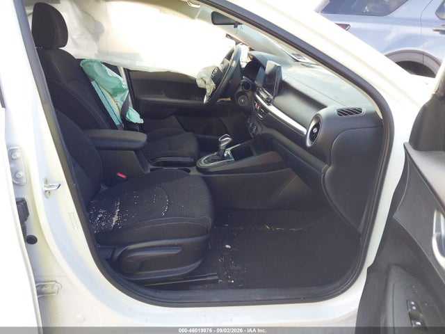 46019976 :رقم المزاد ، 3KPF24AD4ME410617 vin ، 2021 Kia Forte Lxs مزاد بيع