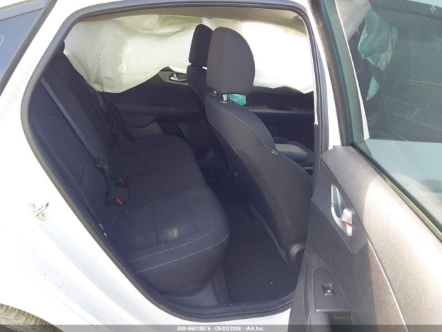 46019976 :رقم المزاد ، 3KPF24AD4ME410617 vin ، 2021 Kia Forte Lxs مزاد بيع