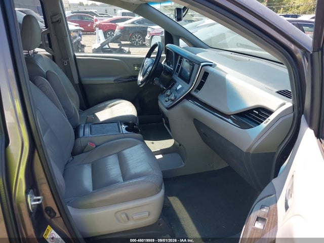 2016 Toyota Sienna Xle 8 Passenger მანქანა იყიდება აუქციონზე, vin: 5TDYK3DC2GS701472, აუქციონის ნომერი: 46019989