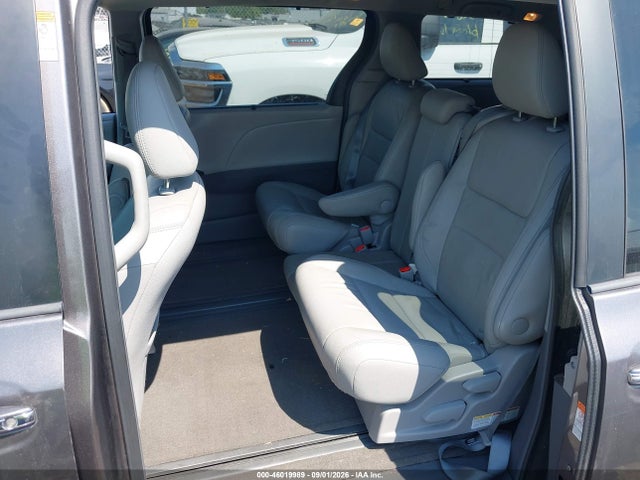 2016 Toyota Sienna Xle 8 Passenger მანქანა იყიდება აუქციონზე, vin: 5TDYK3DC2GS701472, აუქციონის ნომერი: 46019989