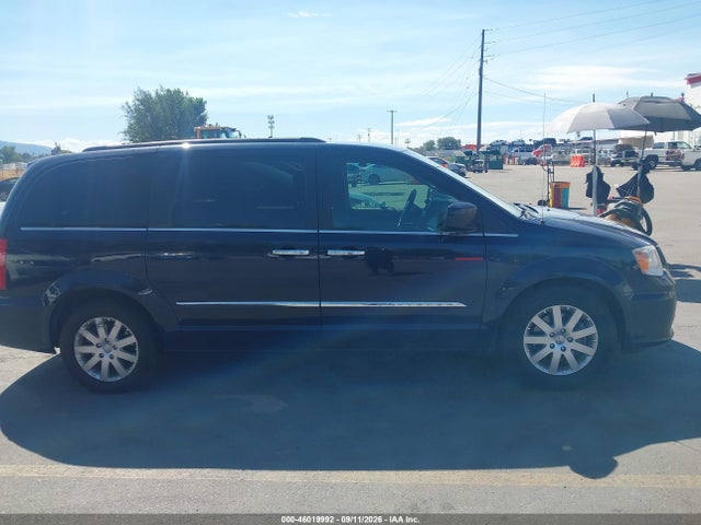 2016 Chrysler Town & Country Touring მანქანა იყიდება აუქციონზე, vin: 2C4RC1BG5GR188786, აუქციონის ნომერი: 46019992
