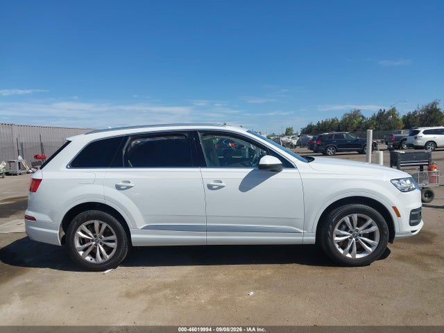 WA1AHAF70KD046537 Audi Q7 45 Premium