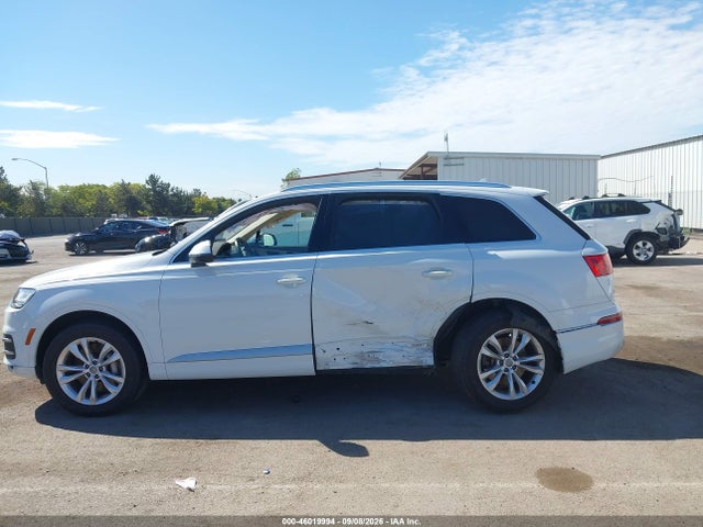 WA1AHAF70KD046537 Audi Q7 45 Premium