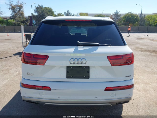 WA1AHAF70KD046537 Audi Q7 45 Premium