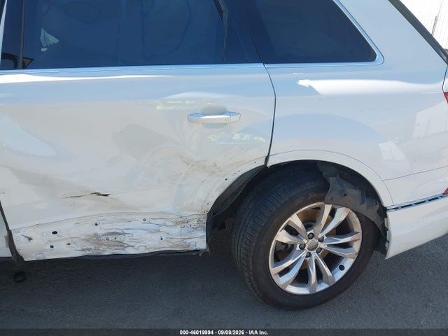 WA1AHAF70KD046537 Audi Q7 45 Premium
