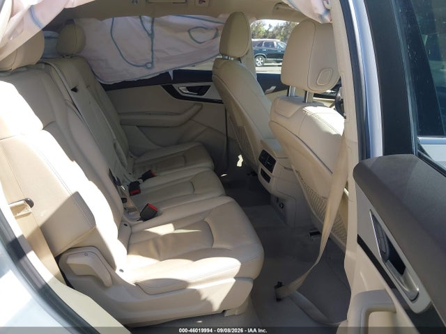 WA1AHAF70KD046537 Audi Q7 45 Premium