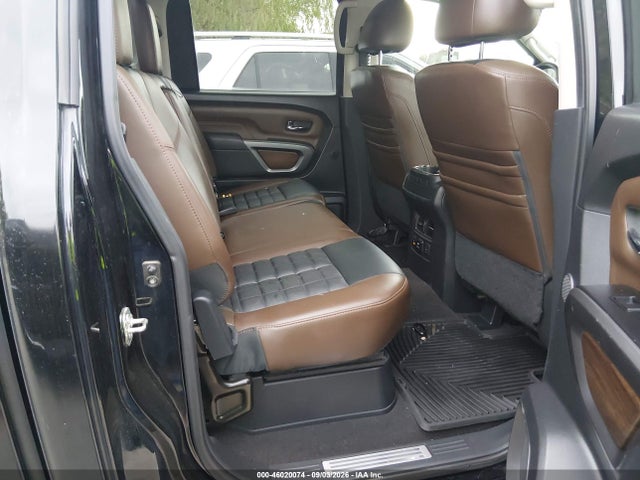 46020074 :رقم المزاد ، 1N6AA1E64HN528088 vin ، 2017 Nissan Titan Platinum Reserve مزاد بيع