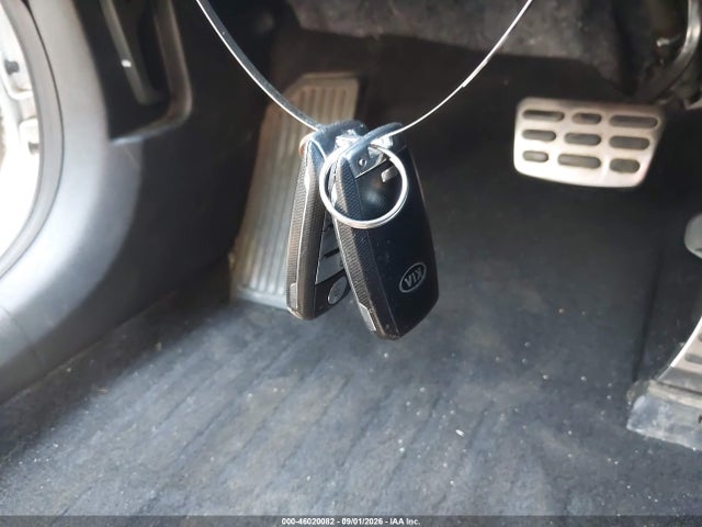 2017 Kia Optima მანქანა იყიდება აუქციონზე, vin: 5XXGV4L21HG132666, აუქციონის ნომერი: 46020082