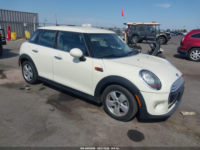 Mini Hardtop Cooper 2015 WMWXS5C51FT828088 main image