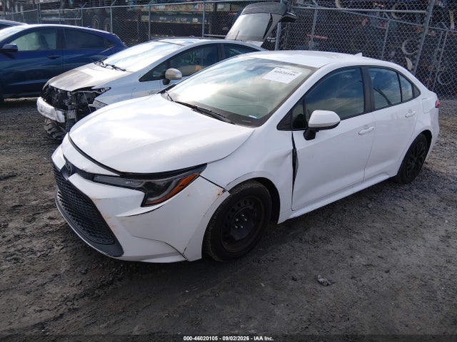 46020105 :رقم المزاد ، 5YFEPMAE4MP220918 vin ، 2021 Toyota Corolla Le مزاد بيع