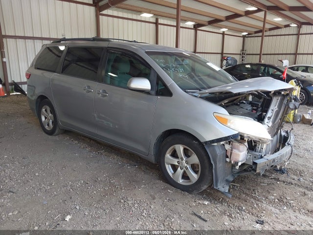 Aukcja sprzedaży 2015 Toyota Sienna Le 8 Passenger, vin: 5TDKK3DCXFS535934, numer aukcji: 46020112