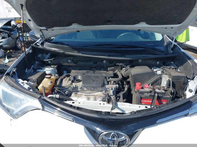 Toyota RAV4 LE 2016 JTMZFREV8GD080830 Image 10