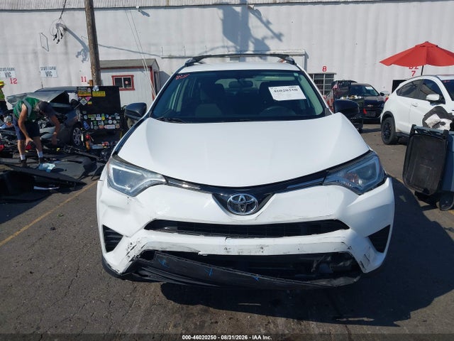 Toyota RAV4 LE 2016 JTMZFREV8GD080830 Image 12