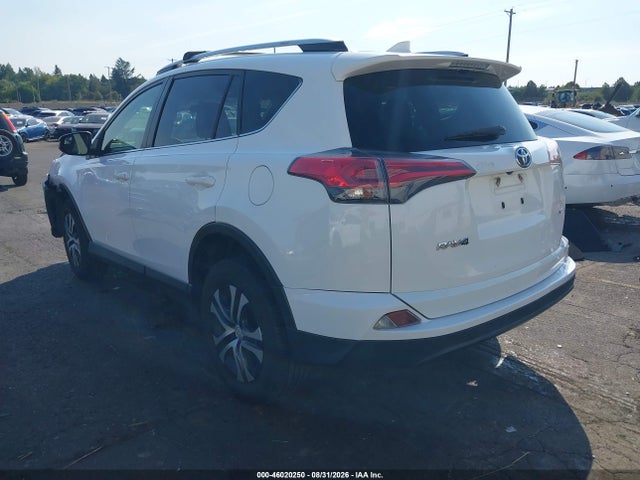 Toyota RAV4 LE 2016 JTMZFREV8GD080830 Image 3
