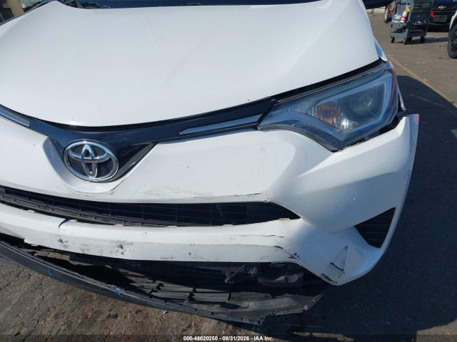 Toyota RAV4 LE 2016 JTMZFREV8GD080830 Image 6