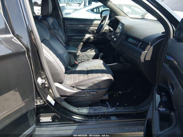 Продажа на аукционе авто 2020 Mitsubishi Outlander Le 2.4, vin: JA4AD3A35LZ004266, номер лота: 46020269