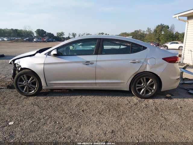 2017 Hyundai Elantra Value Edition მანქანა იყიდება აუქციონზე, vin: 5NPD84LF8HH186662, აუქციონის ნომერი: 46020274