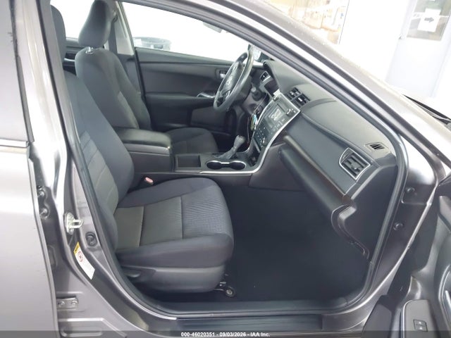 46020351 :رقم المزاد ، 4T1BF1FK8FU096270 vin ، 2015 Toyota Camry Le مزاد بيع