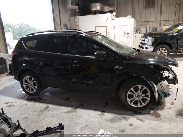 46020357 :رقم المزاد ، 1FMCU9GD1JUD21548 vin ، 2018 Ford Escape Se مزاد بيع