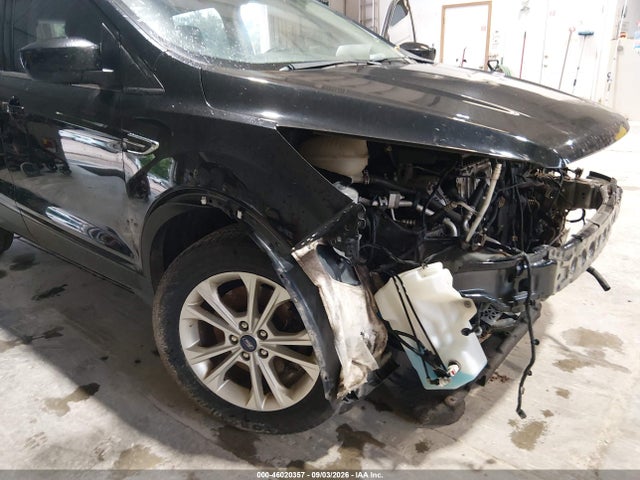 46020357 :رقم المزاد ، 1FMCU9GD1JUD21548 vin ، 2018 Ford Escape Se مزاد بيع