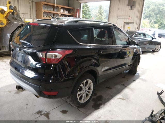46020357 :رقم المزاد ، 1FMCU9GD1JUD21548 vin ، 2018 Ford Escape Se مزاد بيع