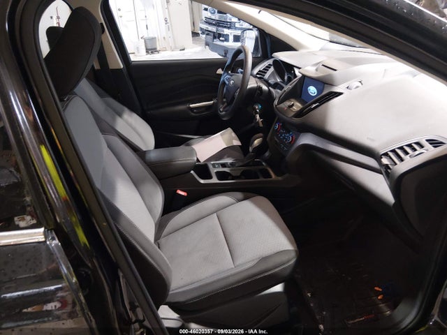 46020357 :رقم المزاد ، 1FMCU9GD1JUD21548 vin ، 2018 Ford Escape Se مزاد بيع