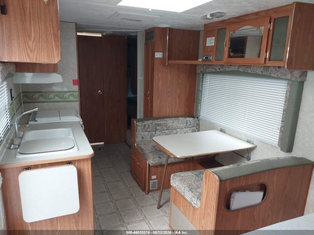 Продаж на аукціоні авто 2004 Komfort Corp. Komfort 24b, vin: 1K52KBL2042022174, номер лоту: 46020374