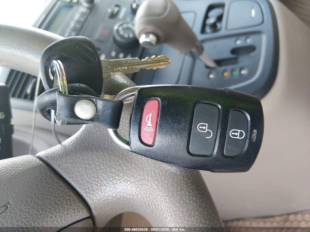 Продажа на аукционе авто 2006 Kia Sedona Ex/lx, vin: KNDMB233066084789, номер лота: 46020439