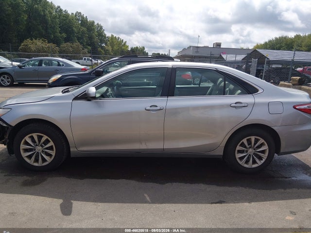 46020518 :رقم المزاد ، 4T1BF1FK9HU707040 vin ، 2017 Toyota Camry Le مزاد بيع