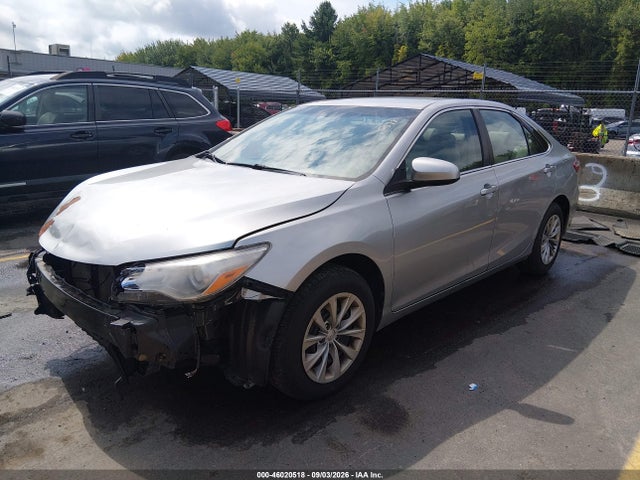 46020518 :رقم المزاد ، 4T1BF1FK9HU707040 vin ، 2017 Toyota Camry Le مزاد بيع