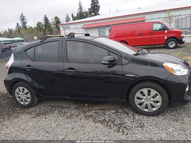 Toyota Prius C Two 2014 JTDKDTB31E1569897 Image 13
