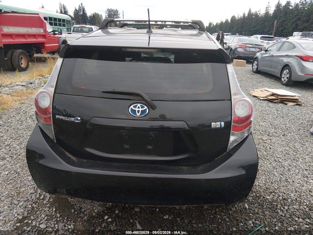 Toyota Prius C Two 2014 JTDKDTB31E1569897 Image 16