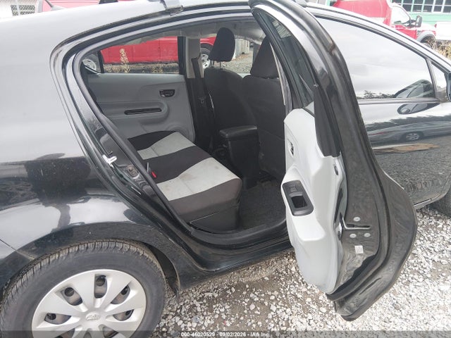 Toyota Prius C Two 2014 JTDKDTB31E1569897 Image 8