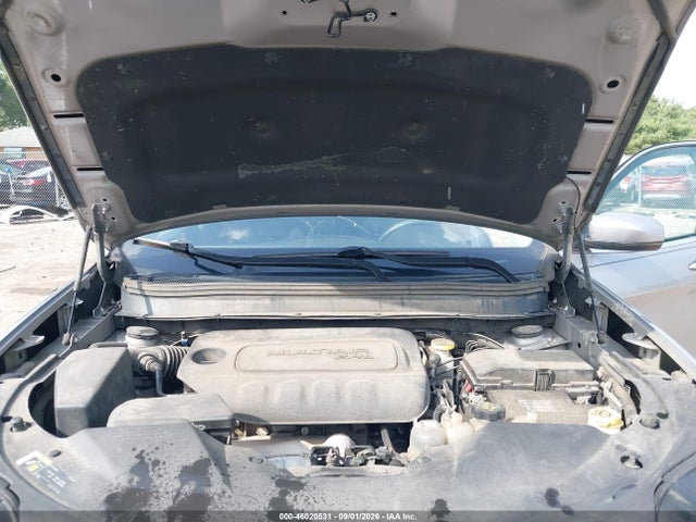 46020531 :رقم المزاد ، 1C4PJMLB6KD323660 vin ، 2019 Jeep Cherokee Latitude Plus 4x4 مزاد بيع