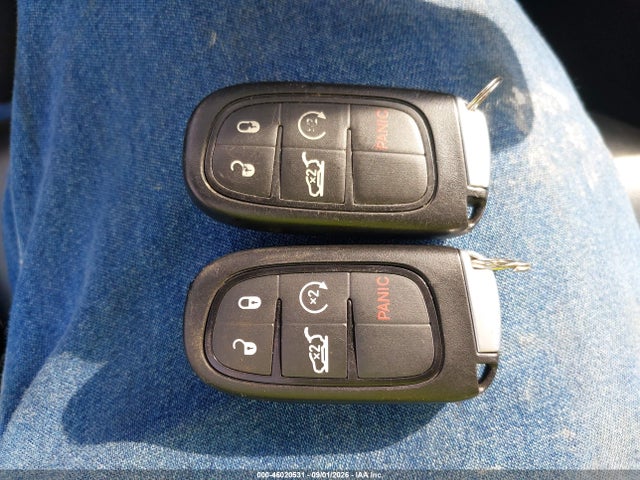 46020531 :رقم المزاد ، 1C4PJMLB6KD323660 vin ، 2019 Jeep Cherokee Latitude Plus 4x4 مزاد بيع