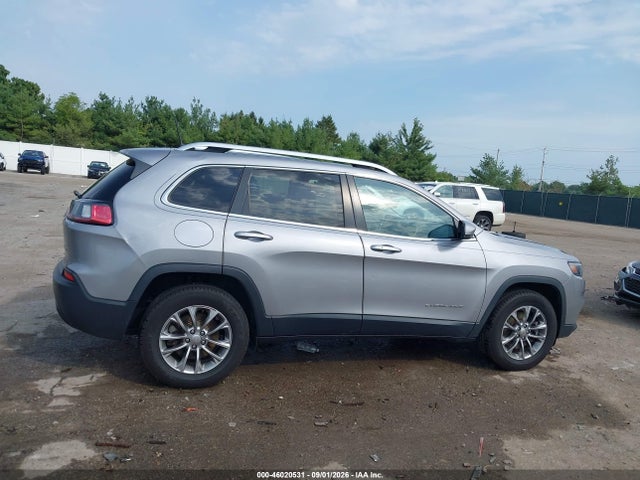 46020531 :رقم المزاد ، 1C4PJMLB6KD323660 vin ، 2019 Jeep Cherokee Latitude Plus 4x4 مزاد بيع