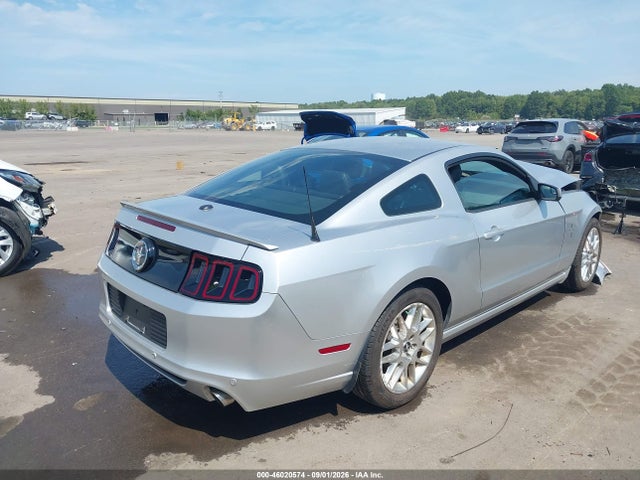 Продаж на аукціоні авто 2014 Ford Mustang V6 Premium, vin: 1ZVBP8AMXE5277511, номер лоту: 46020574