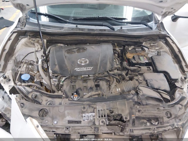 3MZBM1U77FM197696 Mazda MAZDA3