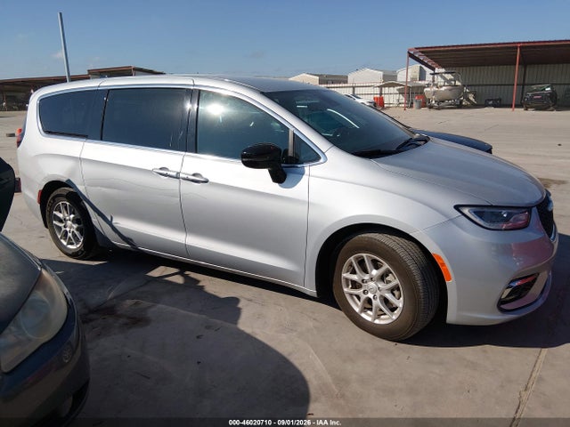Auction sale of the 2026 Chrysler Pacifica Select, vin: 2C4RC1BGXTR155423, lot number: 46020710