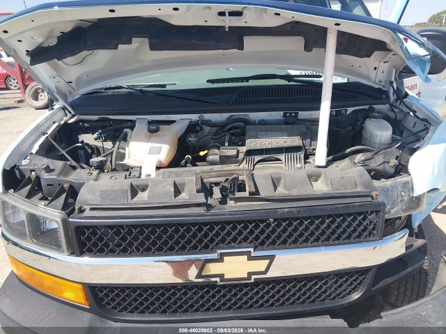 Chevrolet Express 2500 Work Van 2019 1GCWGAFG5K1255188 Image 10