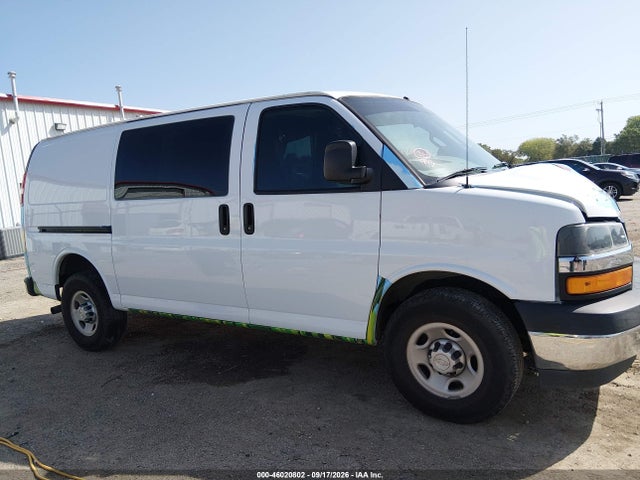 Chevrolet Express 2500 Work Van 2019 1GCWGAFG5K1255188 Image 13