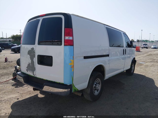 Chevrolet Express 2500 Work Van 2019 1GCWGAFG5K1255188 Image 4