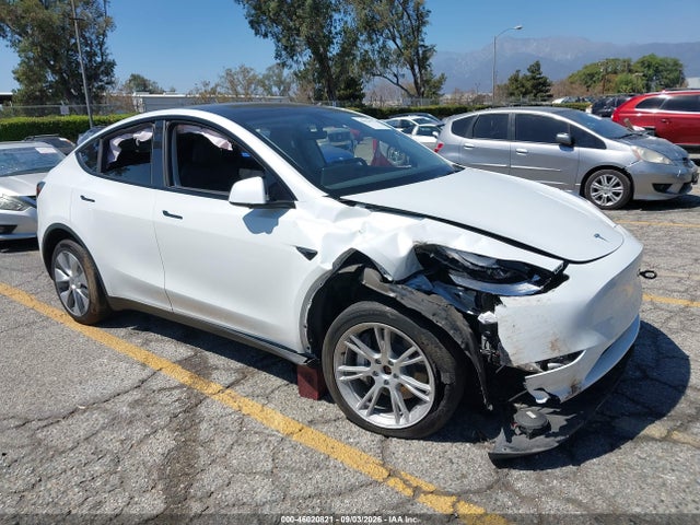 2023 Tesla Model Y მანქანა იყიდება აუქციონზე, vin: 7SAYGDEE3PA130585, აუქციონის ნომერი: 46020821
