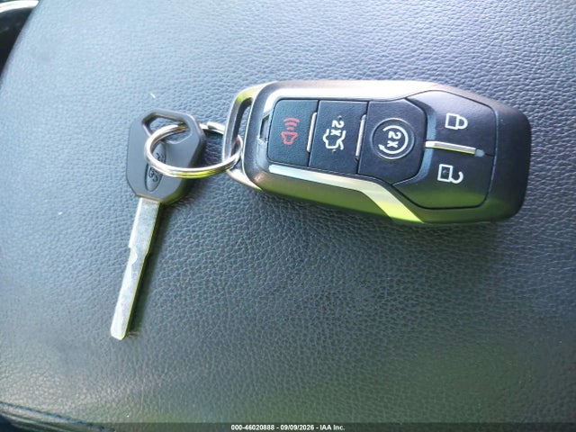 46020888 :رقم المزاد ، 1FM5K8D85GGC04837 vin ، 2016 Ford Explorer Xlt مزاد بيع