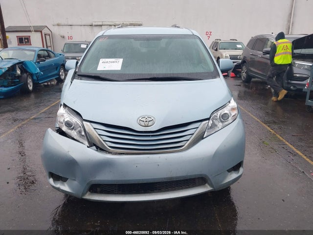 Продажа на аукционе авто 2015 Toyota Sienna Le 8 Passenger, vin: 5TDKK3DC5FS593532, номер лота: 46020892