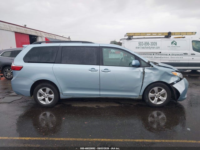 Продажа на аукционе авто 2015 Toyota Sienna Le 8 Passenger, vin: 5TDKK3DC5FS593532, номер лота: 46020892
