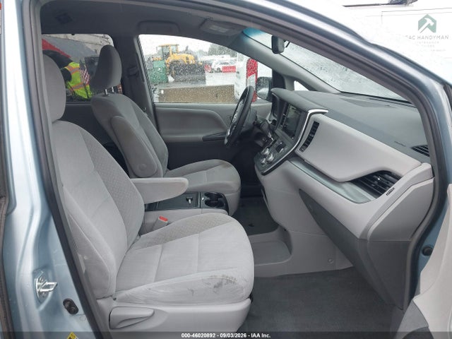 Продажа на аукционе авто 2015 Toyota Sienna Le 8 Passenger, vin: 5TDKK3DC5FS593532, номер лота: 46020892