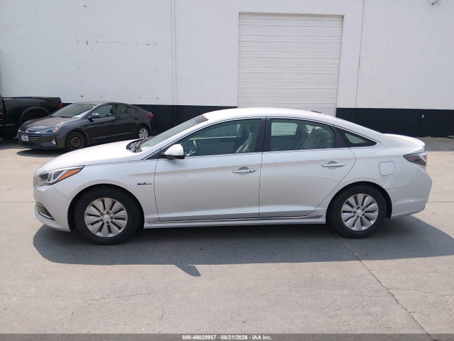 Hyundai Sonata Hybrid Se 2017 KMHE24L17HA046731 Image 16