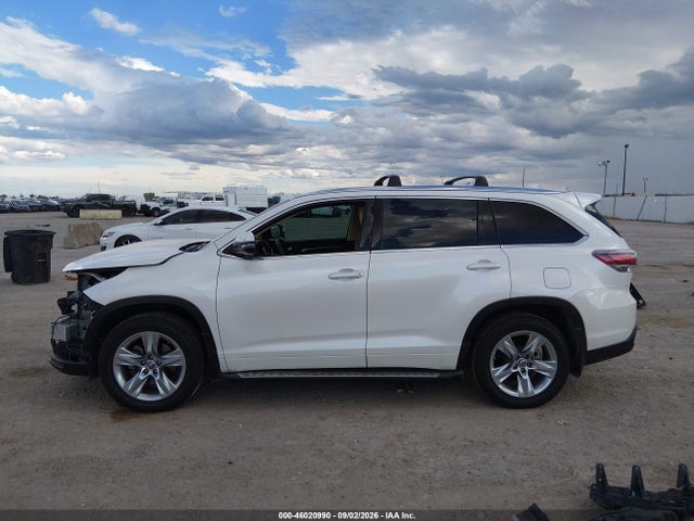 Продажа на аукционе авто 2016 Toyota Highlander Limited Platinum V6, vin: 5TDYKRFH0GS134612, номер лота: 46020990
